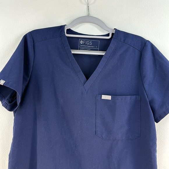 Figs Short Sleeve Scrub Top - Picture 2 of 6